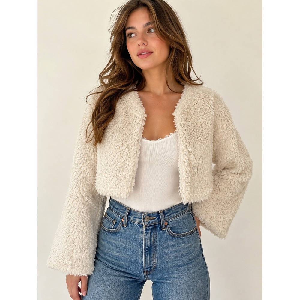 Chelsea & Violet Faux Fur Shaggy Crop Jacket Cream Floral Lining Size XS